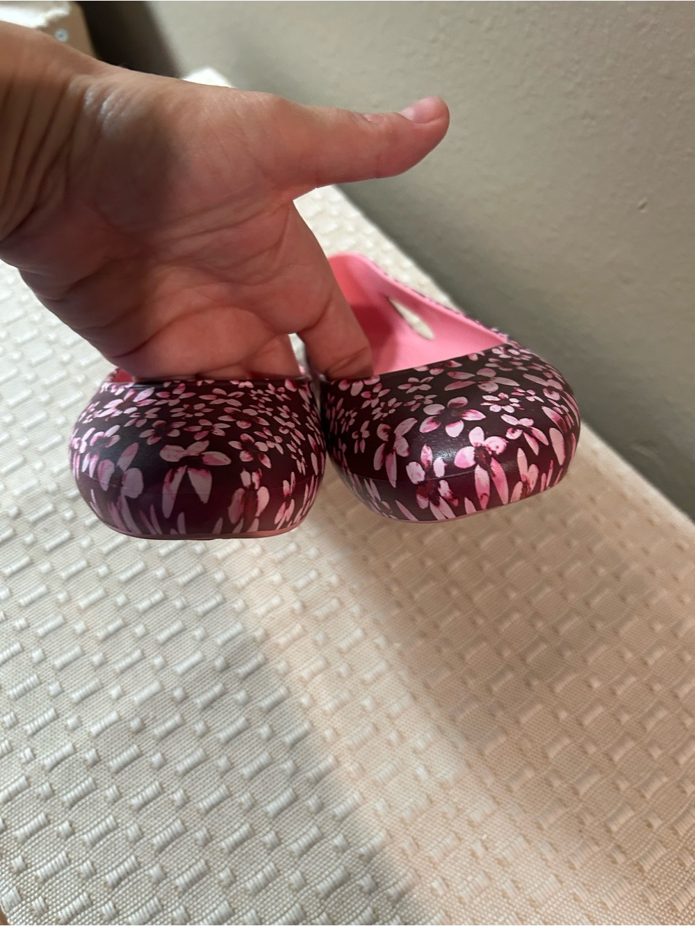 Crocs Kadee Floral Ballet Flats Two Pairs Size 7 - Picture 9 of 13